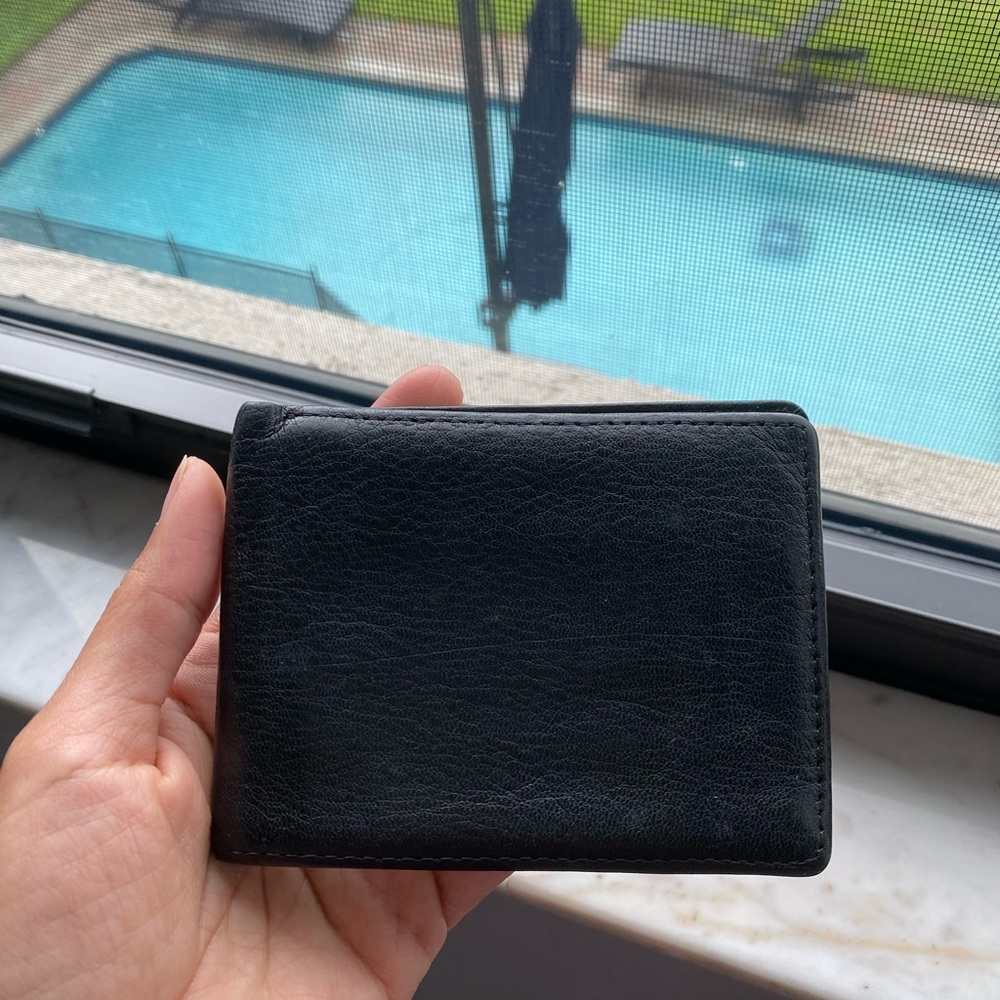 Perry Ellis Wallet - Picture 5 of 8